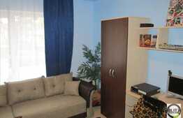 Apartament 3 camere, semidecomandat, 60 mp utili, loc parcare, zona Terra