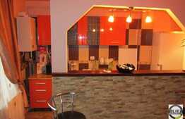 Apartament 3 camere, semidecomandat, 60 mp utili, loc parcare, zona Terra