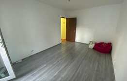 Apartament 3 camere, 53 mp, decomandat, zona Astra 