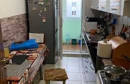 Apartament 3 camere, 53 mp, decomandat, zona Astra 