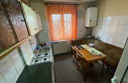 Apartament 2 camere, 49 mp, boxa la subsol, zona Hotel Royal