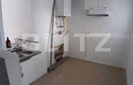 Spatiu comercial/birouri, 4 camere 78 mp, gradina 80 mp, 2 locuri parcare, zona VIVO 