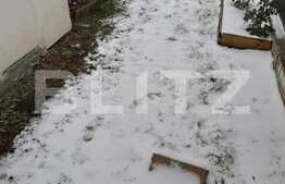 Spatiu comercial/birouri, 4 camere 78 mp, gradina 80 mp, 2 locuri parcare, zona VIVO 