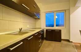 3 camere, 93 mp, modern, garaj, zona strazii Plopilor