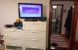 Apartament cu o camera, decomandat, balcon, 38 mp, zona Calea Floresti