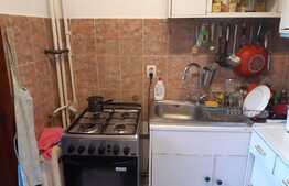 Apartament cu o camera, decomandat, balcon, 38 mp, zona Calea Floresti