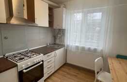 2 camere, semidecomandat, 65 mp, balcon, A.C, zona strazii Stefan Mora