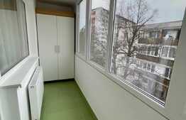2 camere, semidecomandat, 65 mp, balcon, A.C, zona strazii Stefan Mora