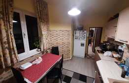 Apartament la casa, 3 camere, 90 mp, situat in centrul vechi al Brasovului
