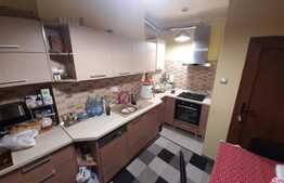 Apartament la casa, 3 camere, 90 mp, situat in centrul vechi al Brasovului