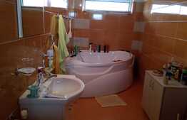 Casa finisata, mobilata, garaj, Borhanci!