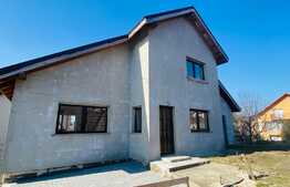 Casa individuala, 145 mp, teren 300 mp, 4 camere, garaj, zona Auchan 