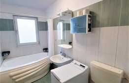 Apartament 2 camere, Parcare, Decomandat, 55 mp, strada Intre Lacuri