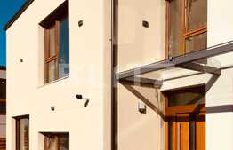 Casa tip duplex, 122 mp utili, 260 mp teren, pretabila pentru o firma