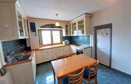 Apartament cu 3 camere, semidecomandat, 80 mp, zona strazii Calea Floresti