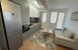 Apartament de lux, parcare, lift, etaj intermediar, zona Terra