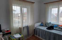 Casa de vanzare, 120 mp, 3 camere, Stupini