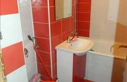 3 camere de vanzare, 55 mp, semidecomandat, partial renovat