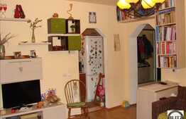 Vanzare1 camera, 34 mp, balcon de 10 mp , zona strazii Eroilor