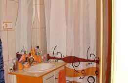 Vanzare1 camera, 34 mp, balcon de 10 mp , zona strazii Eroilor