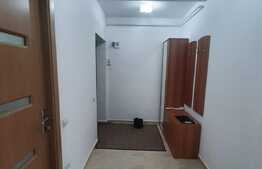 Renovat, decomandat, 2 balcoane, etaj intermediar, parcare, zona Porii