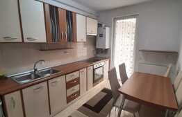 Renovat, decomandat, 2 balcoane, etaj intermediar, parcare, zona Porii