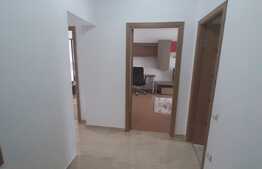 Renovat, decomandat, 2 balcoane, etaj intermediar, parcare, zona Porii