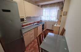 Apartament de inchiriat 3 camere, 67 mp, zona Teilor, loc de parcare