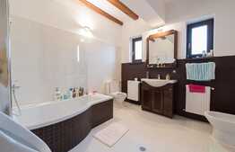 Casa individuala, 505 mp utili, 1000 mp teren, garaj dublu, panorama superba!