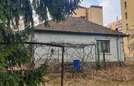 Casa individuala, 205 mp utili, teren 1171 mp, zona Florilor 