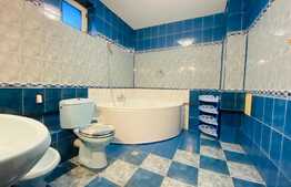 Apartament cu 4 camere, 140 mp, zona strazii Bucuresti