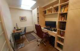 Apartament 3 camere, 47mp, decomandat, zona strazii Busteni