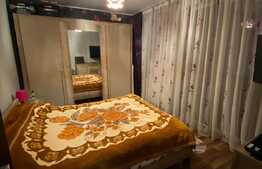 Apartament cu 3 camere, 52 mp, parcare, etaj intermediar, zona Porii