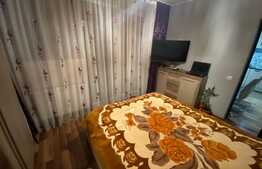 Apartament cu 3 camere, 52 mp, parcare, etaj intermediar, zona Porii