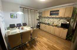 Apartament cu 3 camere, 52 mp, parcare, etaj intermediar, zona Porii