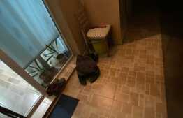 Apartament cu 3 camere, 52 mp, parcare, etaj intermediar, zona Porii