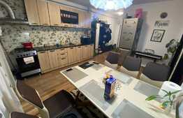 Apartament cu 3 camere, 52 mp, parcare, etaj intermediar, zona Porii