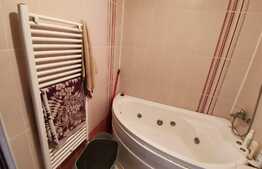 Apartament 3 camere, 58 mp, parcare, zona Florilor