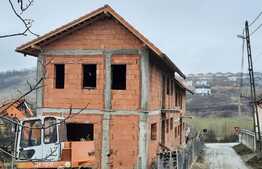 Casa tip duplex 120mp utili , 300mp teren in Dezmir