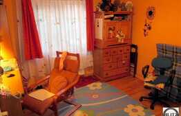 De vanzare 2 camere decomandate, 52 mp, zona Interservisan. Boxa inclusa!