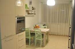 Apartament cu 3 camere în zonă liniștită, 61 mp - etaj intermediar