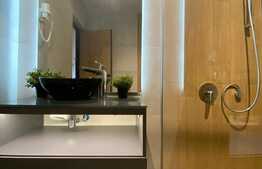 Apartament finisat lux, 2 camere, balcon, parcare Scala Center