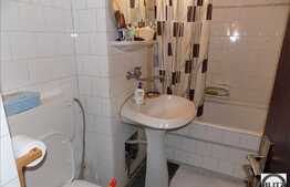 Apartament 4 camere, 87 mp, 2 balcoane, zona strazii Vlahuta!