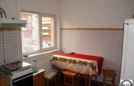 Apartament cu 3 camere,  terasa de 9 mp, zona magazinul Oncos, garaj individual