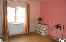Apartament cu 3 camere,  terasa de 9 mp, zona magazinul Oncos, garaj individual
