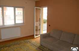 Apartament cu 3 camere,  terasa de 9 mp, zona magazinul Oncos, garaj individual