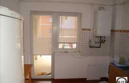 Apartament cu 3 camere,  terasa de 9 mp, zona magazinul Oncos, garaj individual