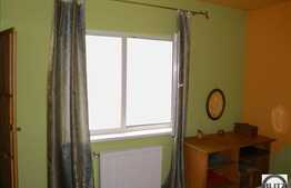 Apartament cu 3 camere,  terasa de 9 mp, zona magazinul Oncos, garaj individual