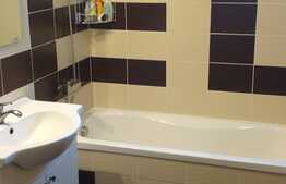 Apartament de 2 camere, parcare,  etaj intermediar, zona strazii Stejarului!