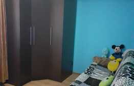 Apartament de 2 camere, parcare,  etaj intermediar, zona strazii Stejarului!